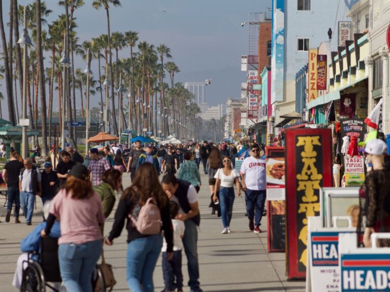 This Iconic US Pier vs. LA’s Most Famous Beach – Which One Wins?